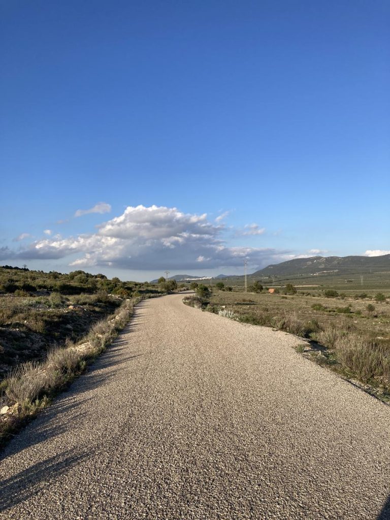 Senderismo por campo de Mirra Alicante